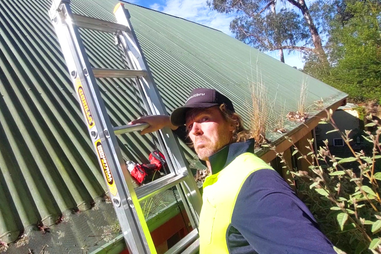 
Local Gutter Cleaner`s Inspection of Failed Gutter Guard in portstephens